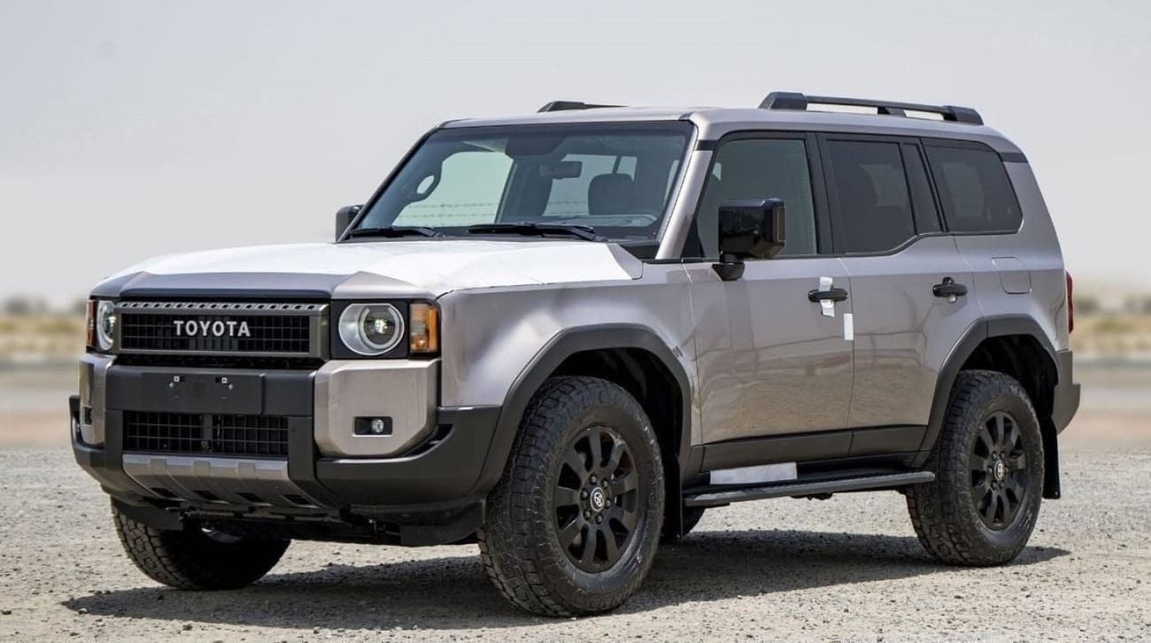 تويوتا برادو GXL 1ST EDITION TOYOTA PRADO 250 2.4P AT FIRST EDITION MY2025 – SAND & GREY ROOF