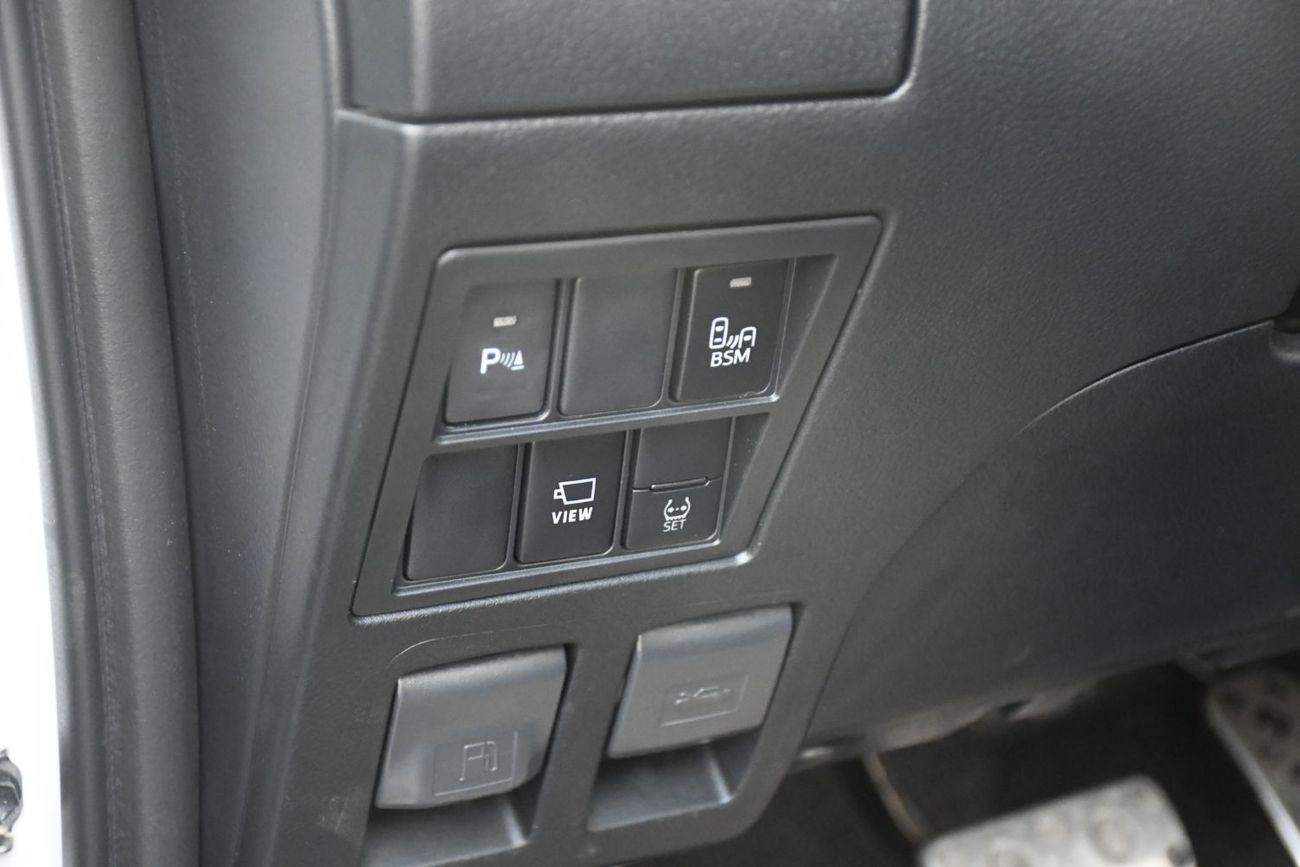 Toyota Hilux 4.0L GR Sport Rally Edition Full Option Saudi Spec ( Ready Stock)