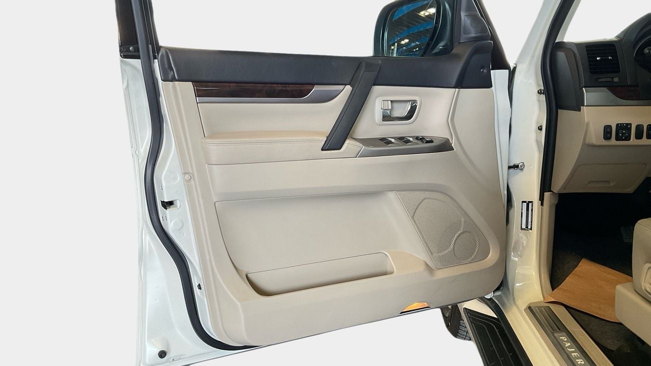 Mitsubishi Pajero GLS Highline 3.8L (274 HP) GLS Highline | Guaranteed Warranty | 0 Down Payment