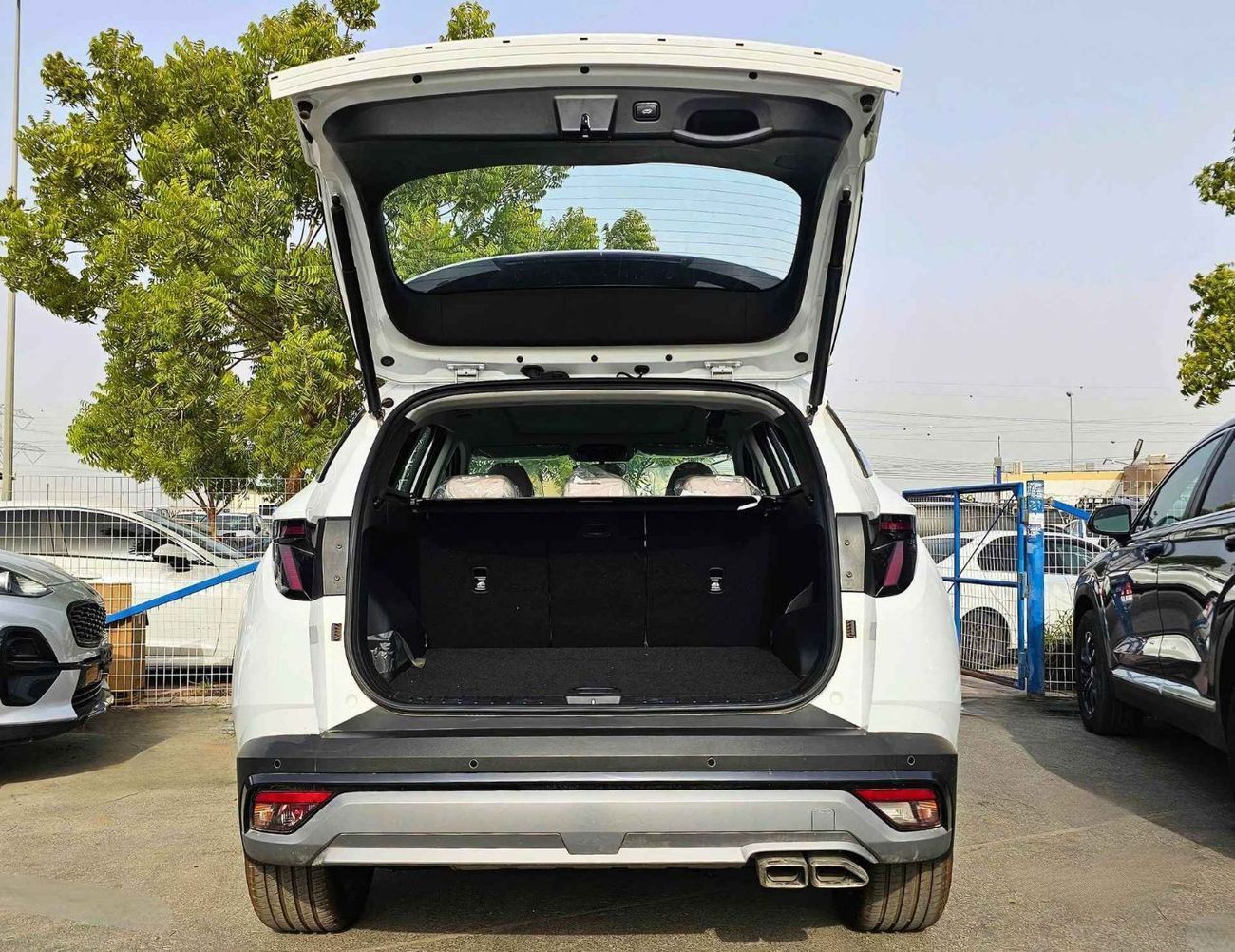 هيونداي توسون 2.0L PETROL V4/FULL OPTION WITH PANORAMIC ROOF/POWER SEATS/DIGITAL METER / CODE#HT2FO