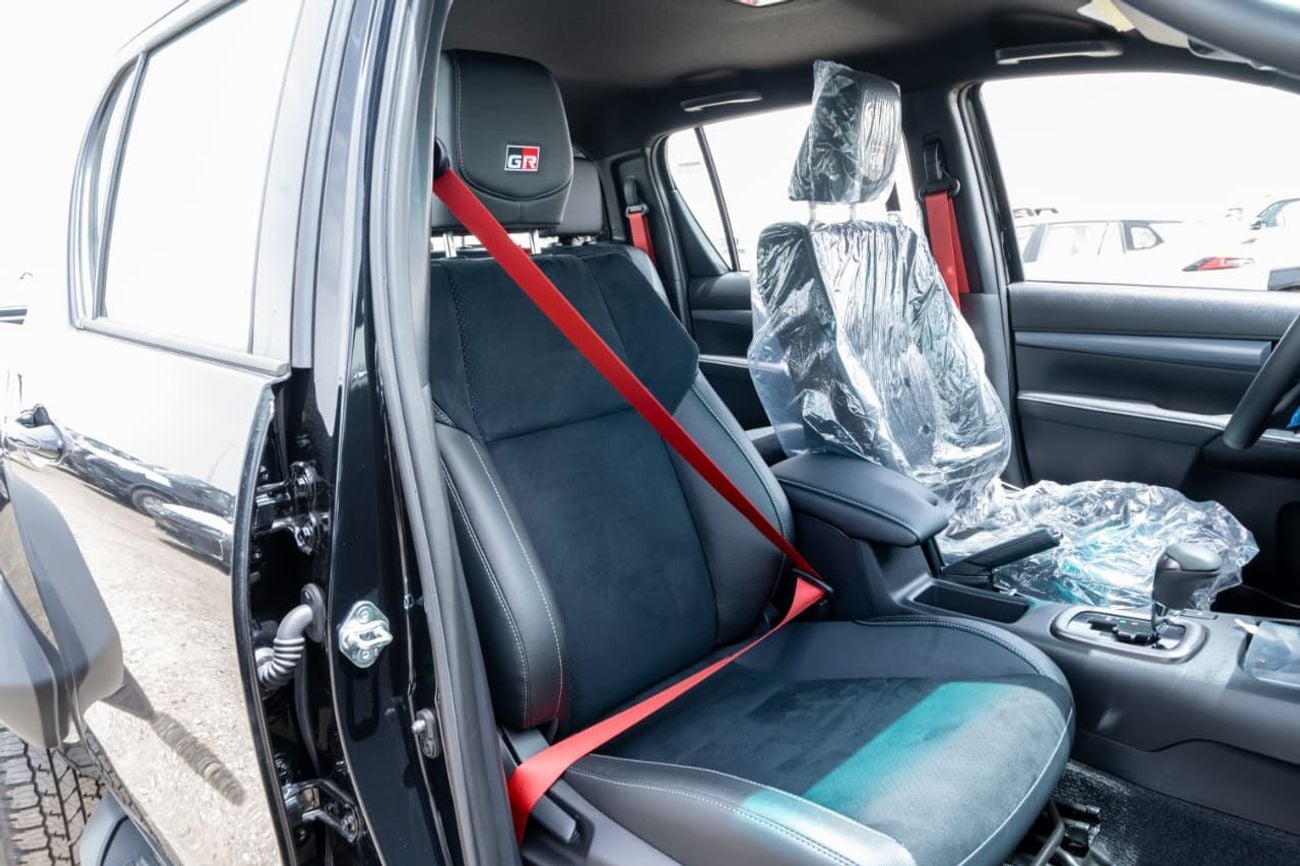 تويوتا هيلوكس GR-Sports | 2.8L | Diesel | 4x4 | Special Edition