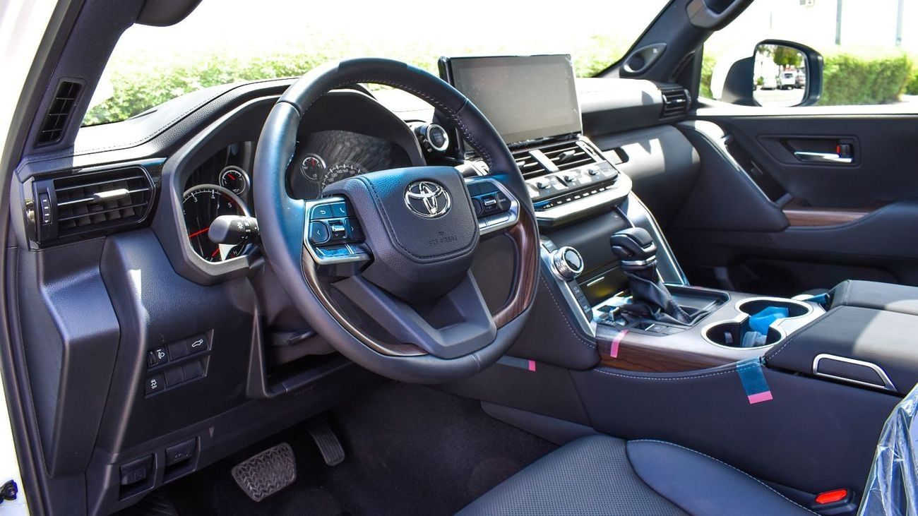 تويوتا لاند كروزر GXR Diesel ECTAGR023 - 2026 Toyota LC300 High - 3.3L Diesel Auto - White with Black Interior