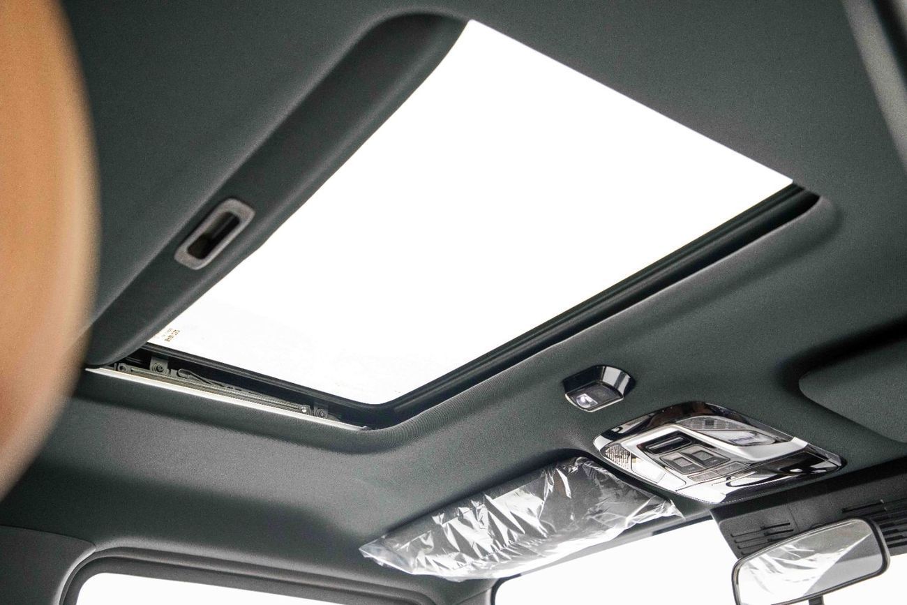 باو 212 T01 Adventurer 2.0L – Black Inside Brown