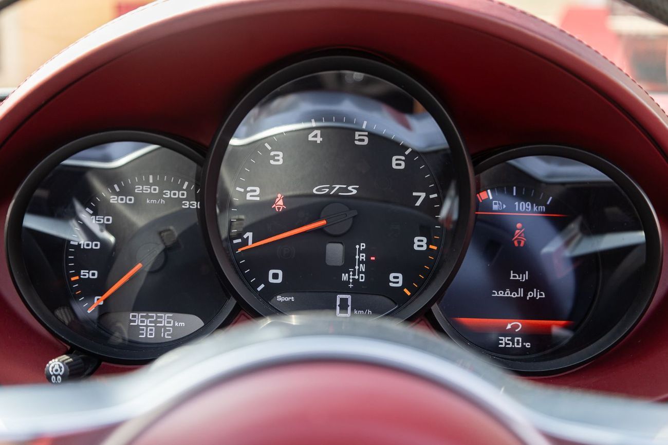 بورش بوكستر 718 GTS 4.0L A/T