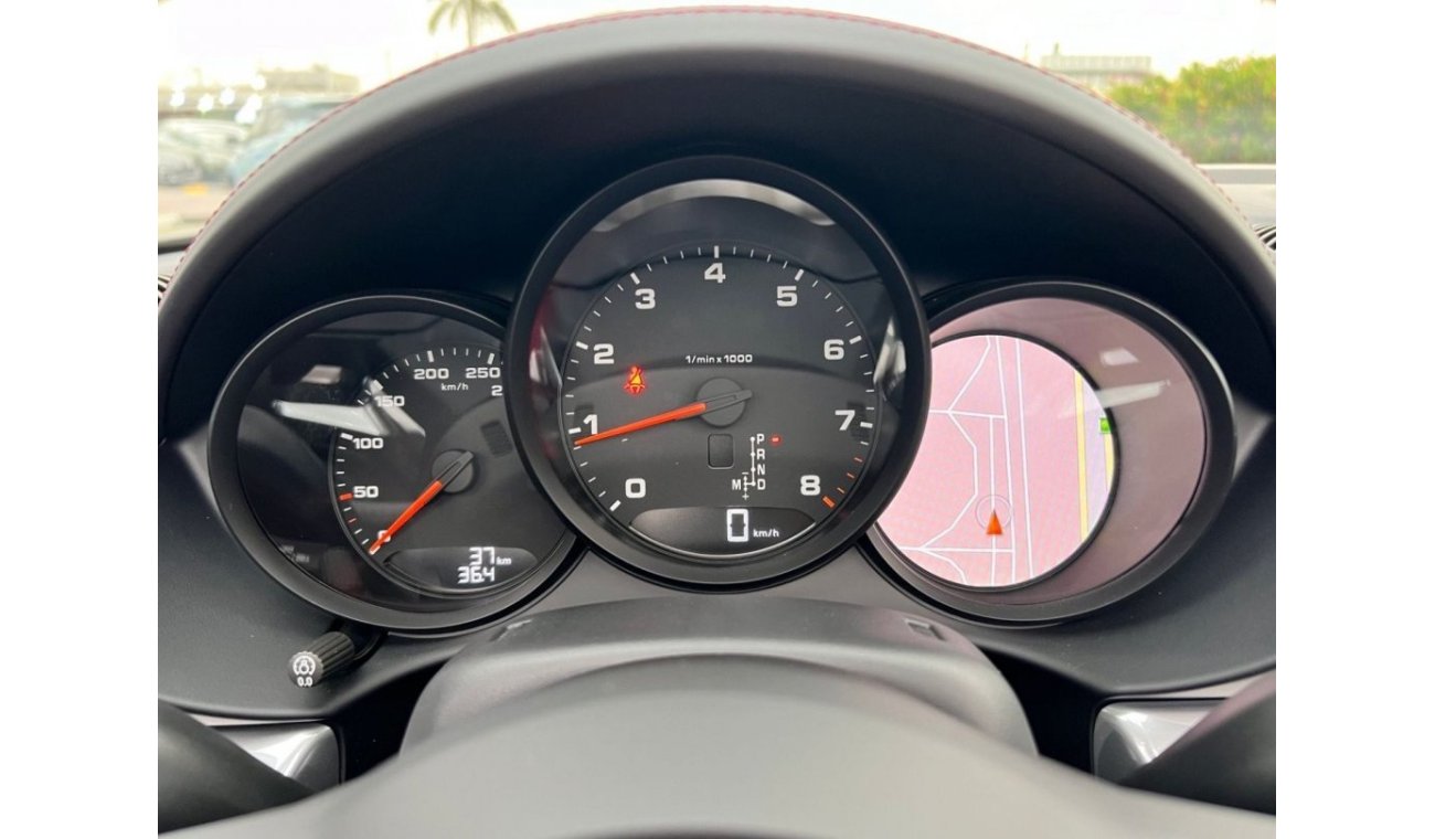 بورش بوكستر 718 Porsche 718 Boxster Gulf agency under agent warranty (Al Naboodah)