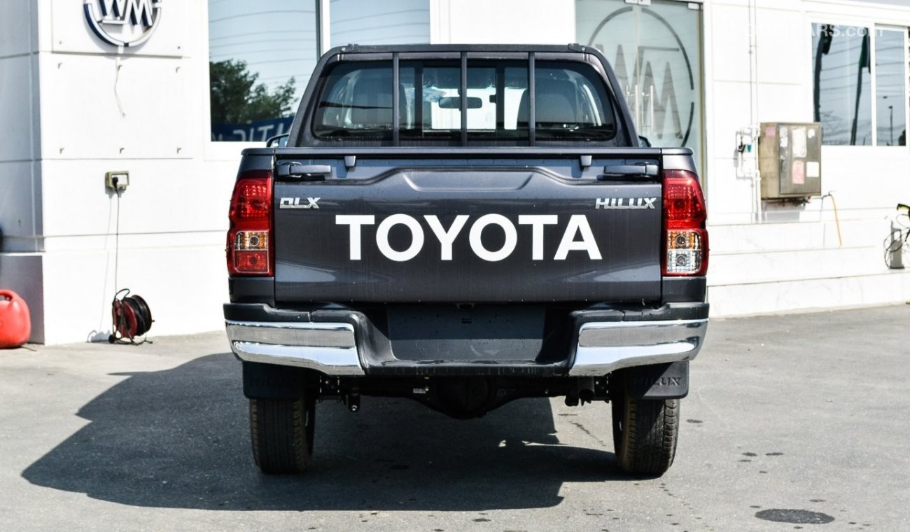 Toyota Hilux DLX 2.4L Diesel  A/T 4WD