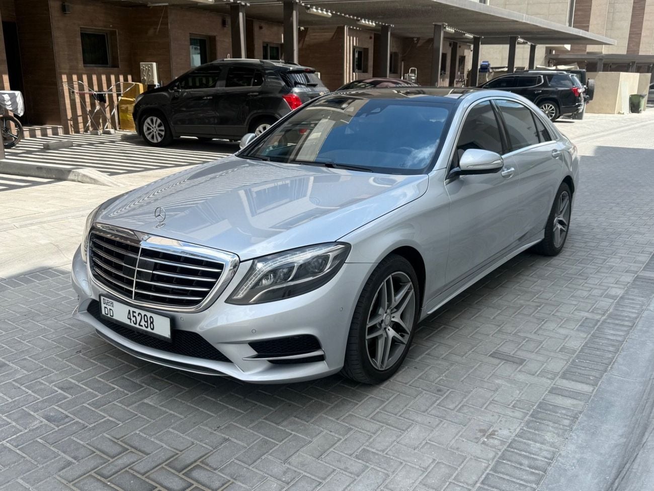 Mercedes Benz S500 AMG 4.7L AMG Line* Low Mileage*Chauffeur*TV*Massage*Panoramic Roof