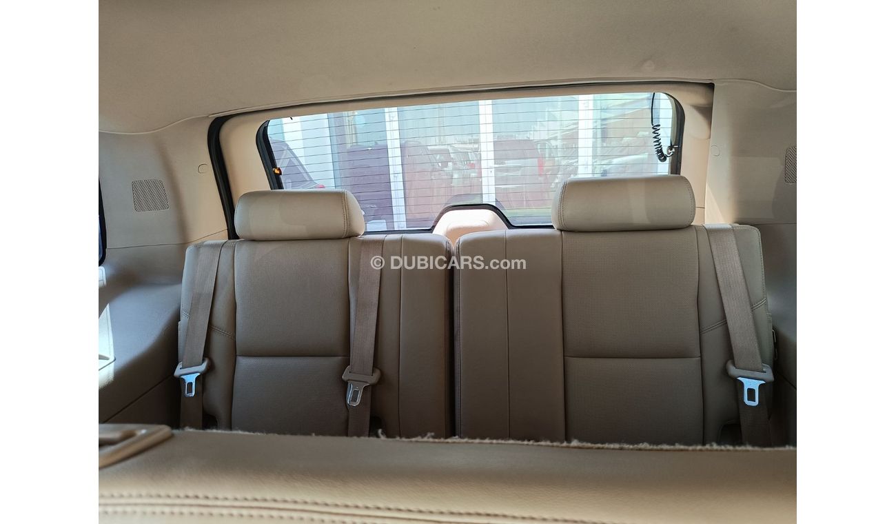 GMC Yukon car in excellent condition with no accidents