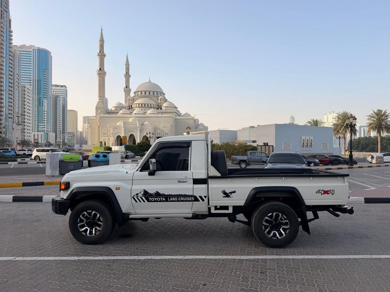 Toyota Land Cruiser 79 series with Current Shape