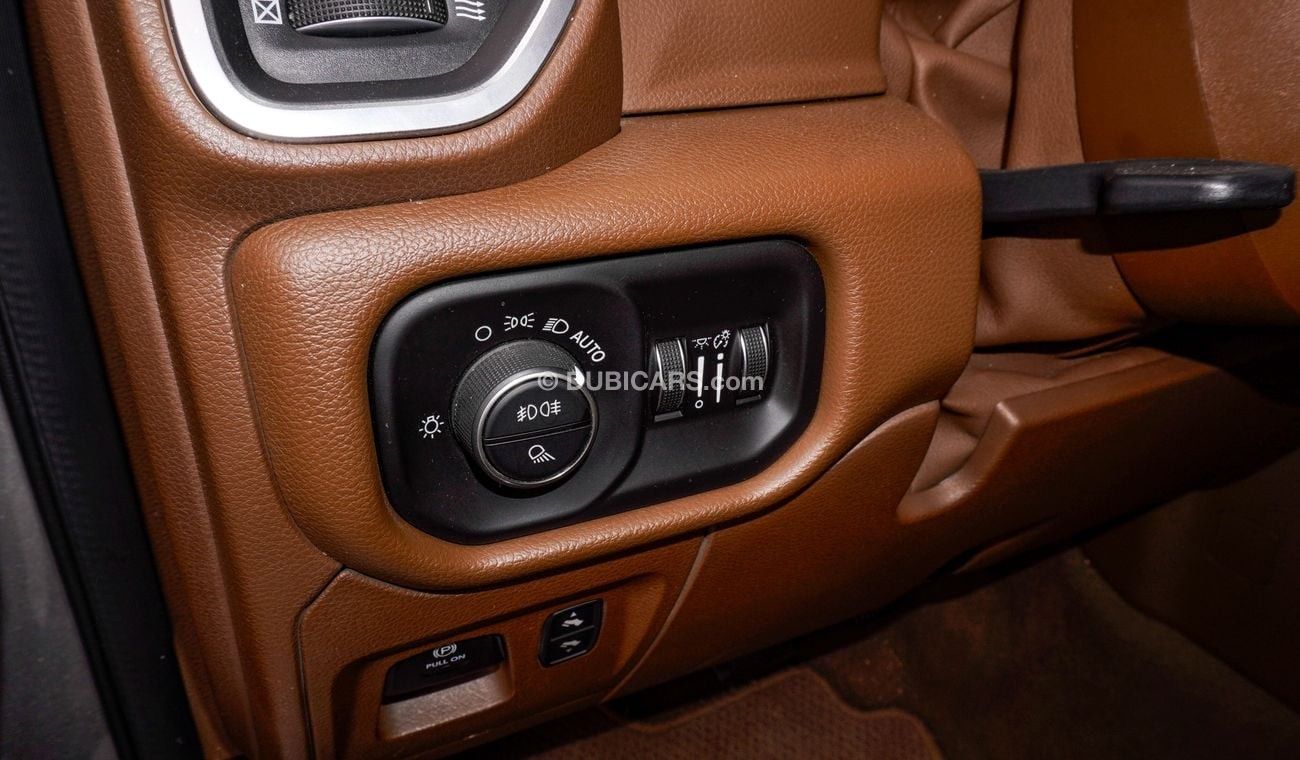 رام 1500 TRX HEMi 5.7 L Laramie