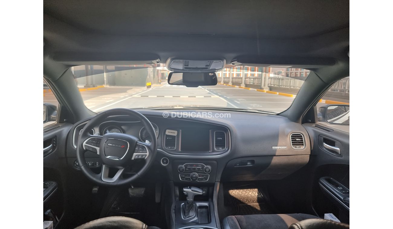 Dodge Charger 5.7 litre V8 Hemi