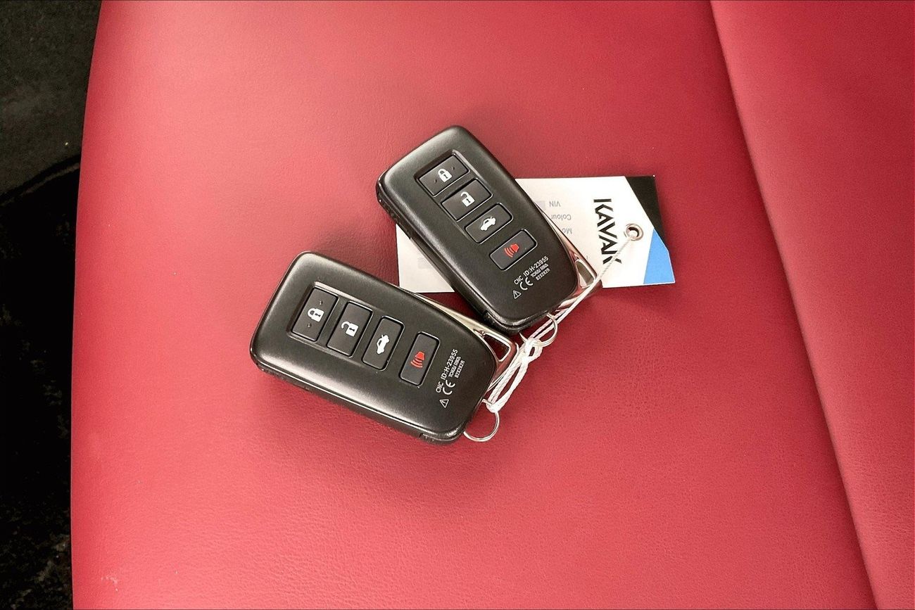 Lexus IS300 Premier | 1 year free warranty | 0 Down Payment