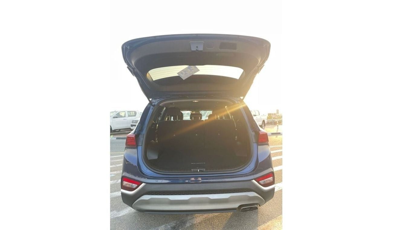 Hyundai Santa Fe 2019 Hyundai Santa Fe SEL Premium - 2.4L V4 GDi With BSM Radar -