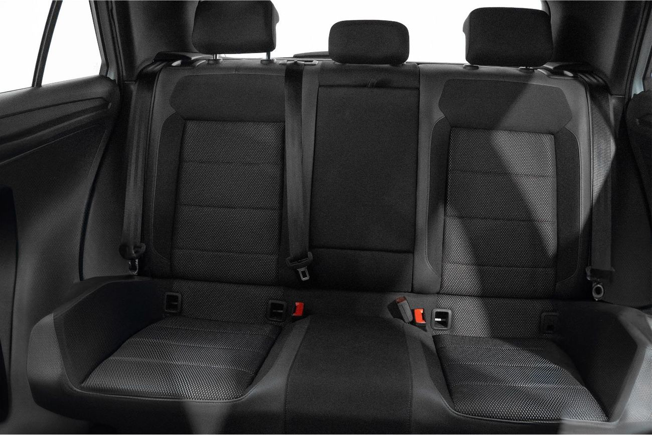 فولكس واجن T ROC Sport Black Edition / Full Service History / Warranty