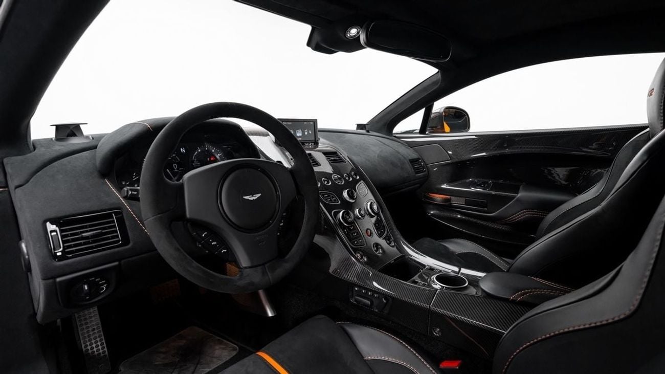 أستون مارتن فانتيج GT12