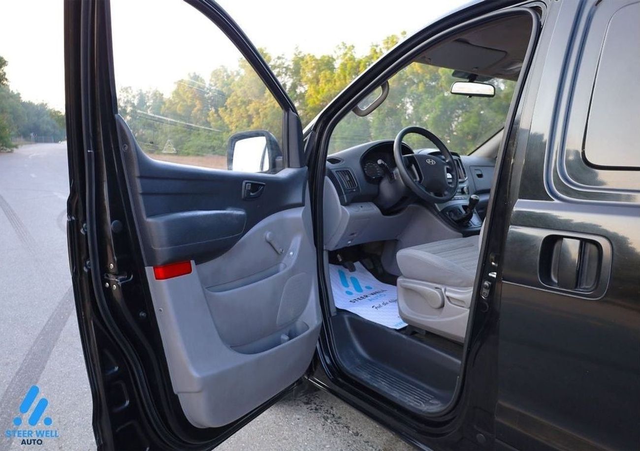 Hyundai H-1 Cargo Van 2.5L RWD / Diesel MT / Like New Condition / Lowest Price / Book Now!