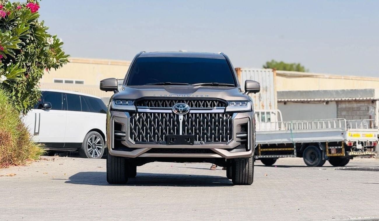 تويوتا لاند كروزر PREMIUM SAHARA BODY KIT INSTALLED | 4.5L DIESEL ENGINE | RHD