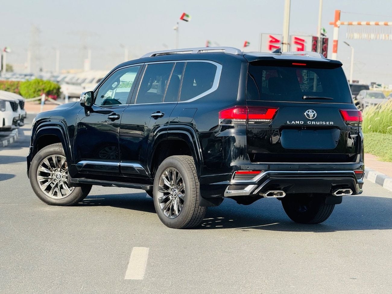 Toyota Land Cruiser LC300 sahara top of the range Black with Black interior