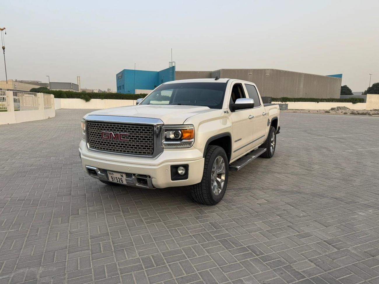 جي أم سي سييرا 1500 SLT 5.3L Double Cab Utility