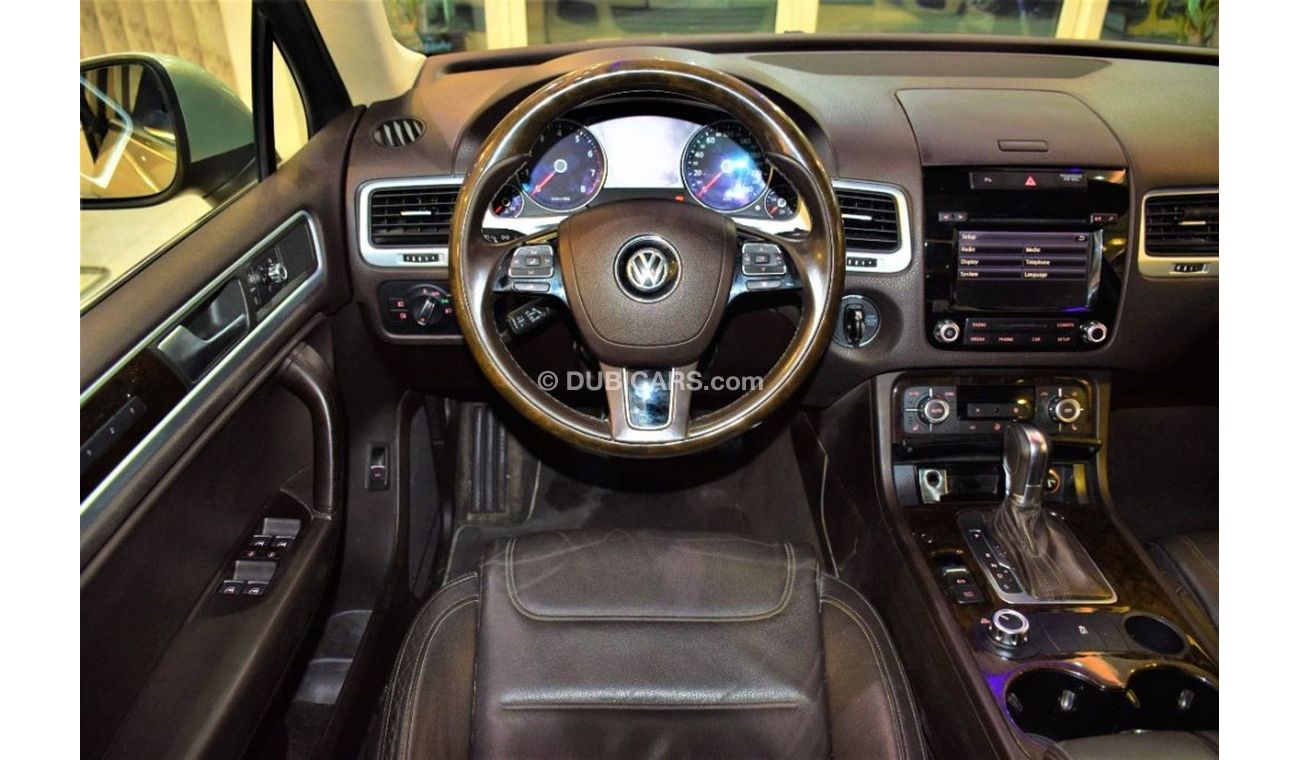 Volkswagen Touareg AMAZING Volkswagen Touareg 2012 Model! Silver Color! GCC Specs