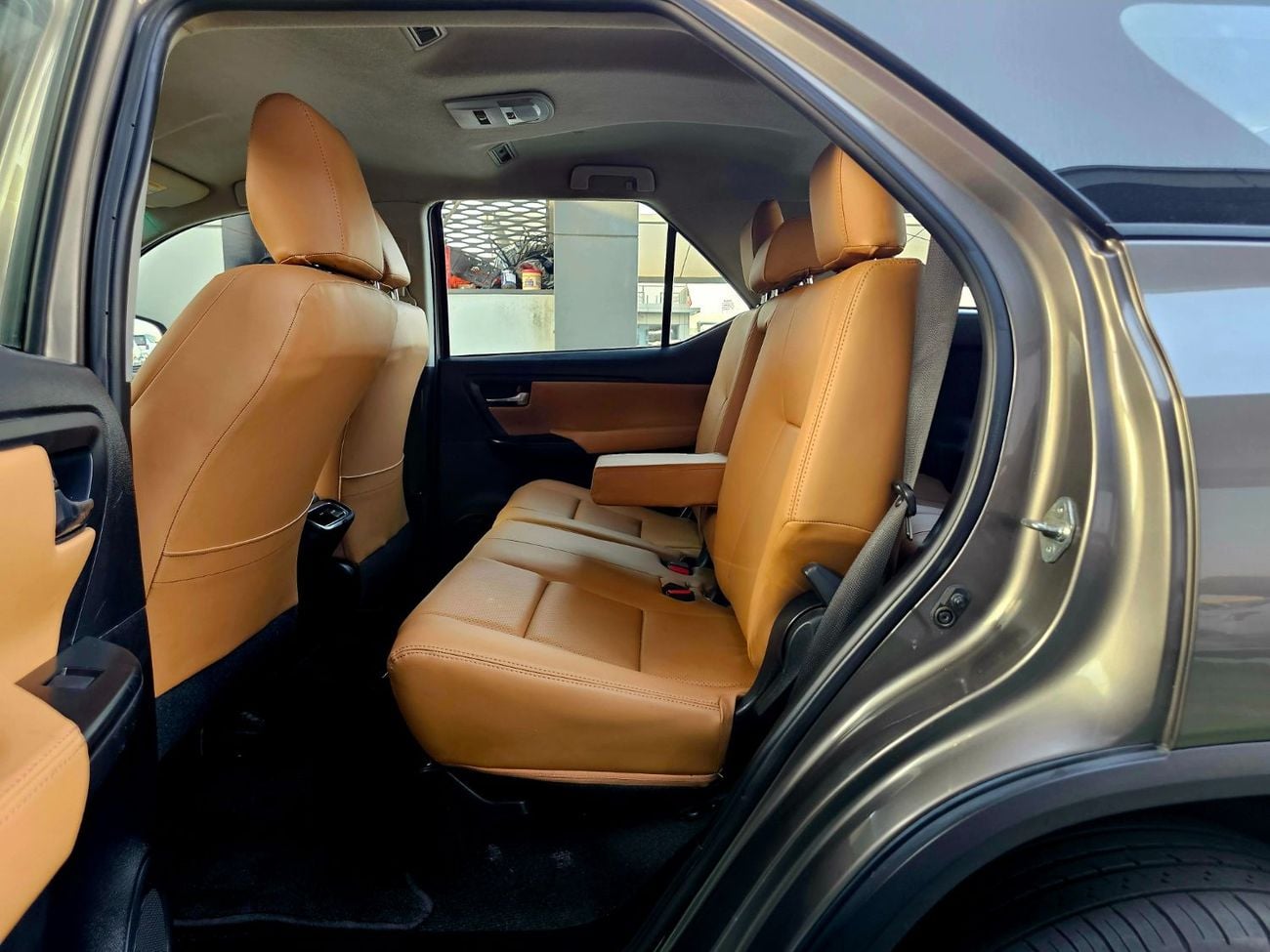 تويوتا فورتونر EXR / NEW SHAPE / V4 2.7L / LEATHER DVD / LOW MILEAGE