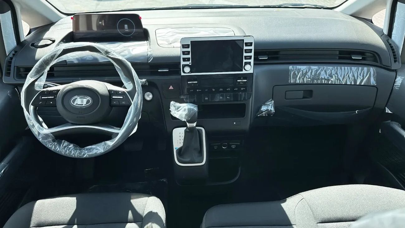 هيونداي ستاريا COMFORT Hyundai /STARIA/HS003 3.5L 11 STR Premier AT