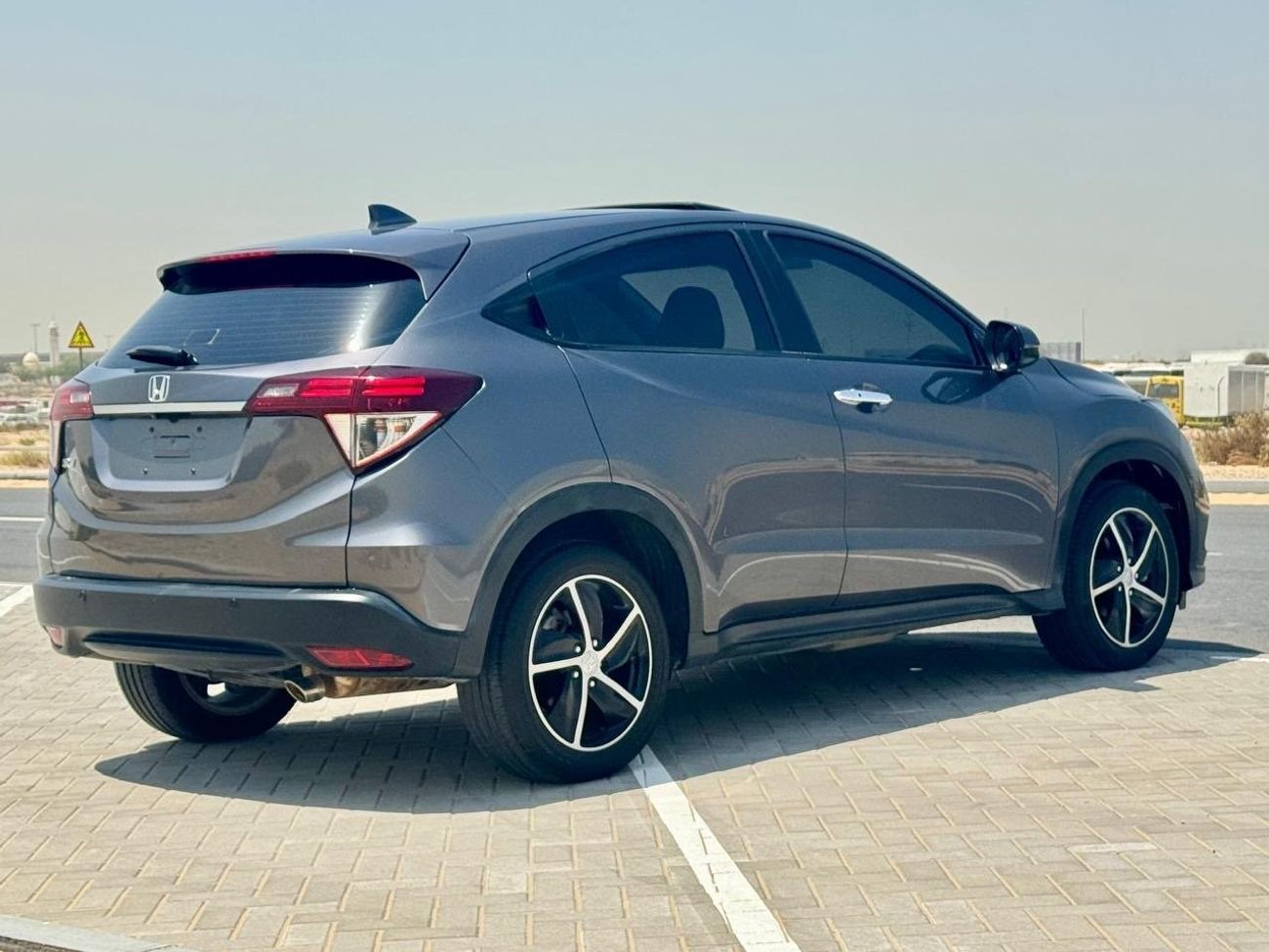 هوندا HRV HONDA,HR-V 2021 FULL OPTIONS GCC,panoramic
