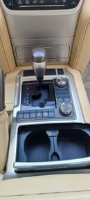 تويوتا لاند كروزر 4.5 V8