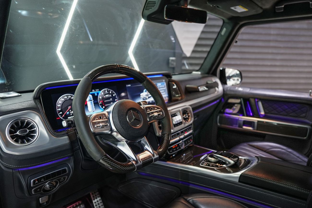 Mercedes-Benz G 63 AMG Std 4.0L Night Package, Carbon Fiber Interior, Low KM!!