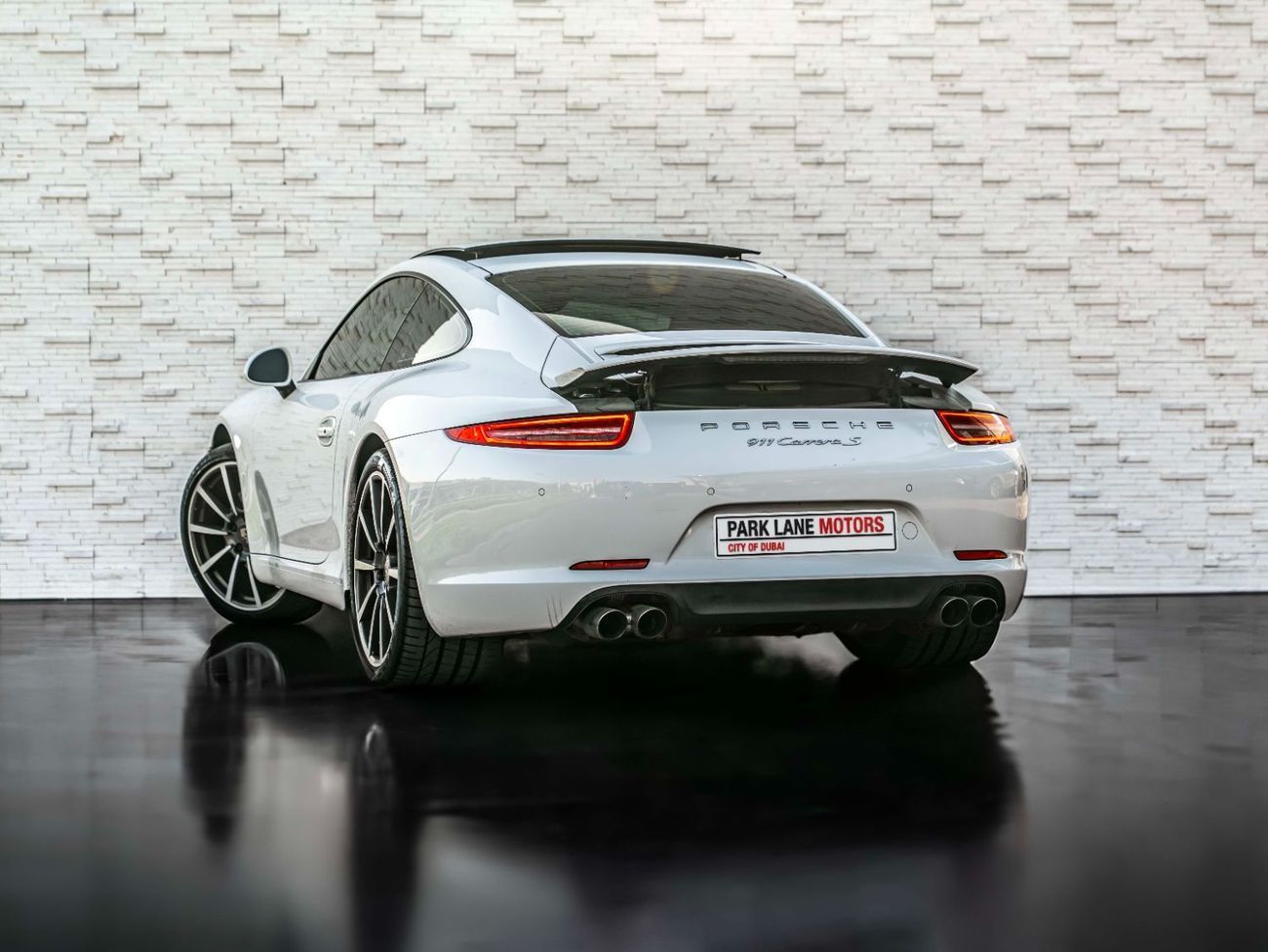 Porsche 911 Carrera S 3.8L (385 HP) Coupe