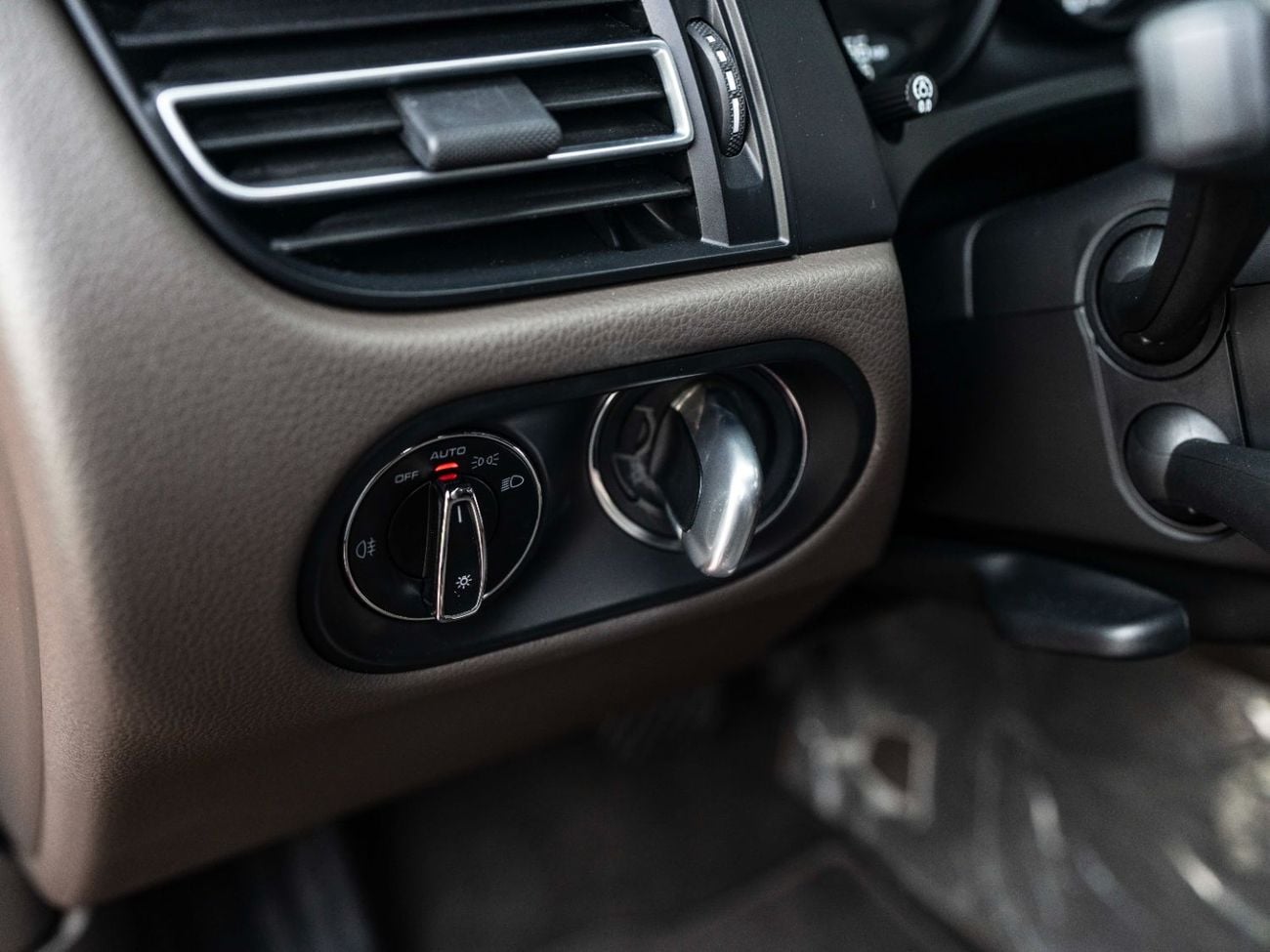 Porsche Macan Std 2.0L (252 HP)