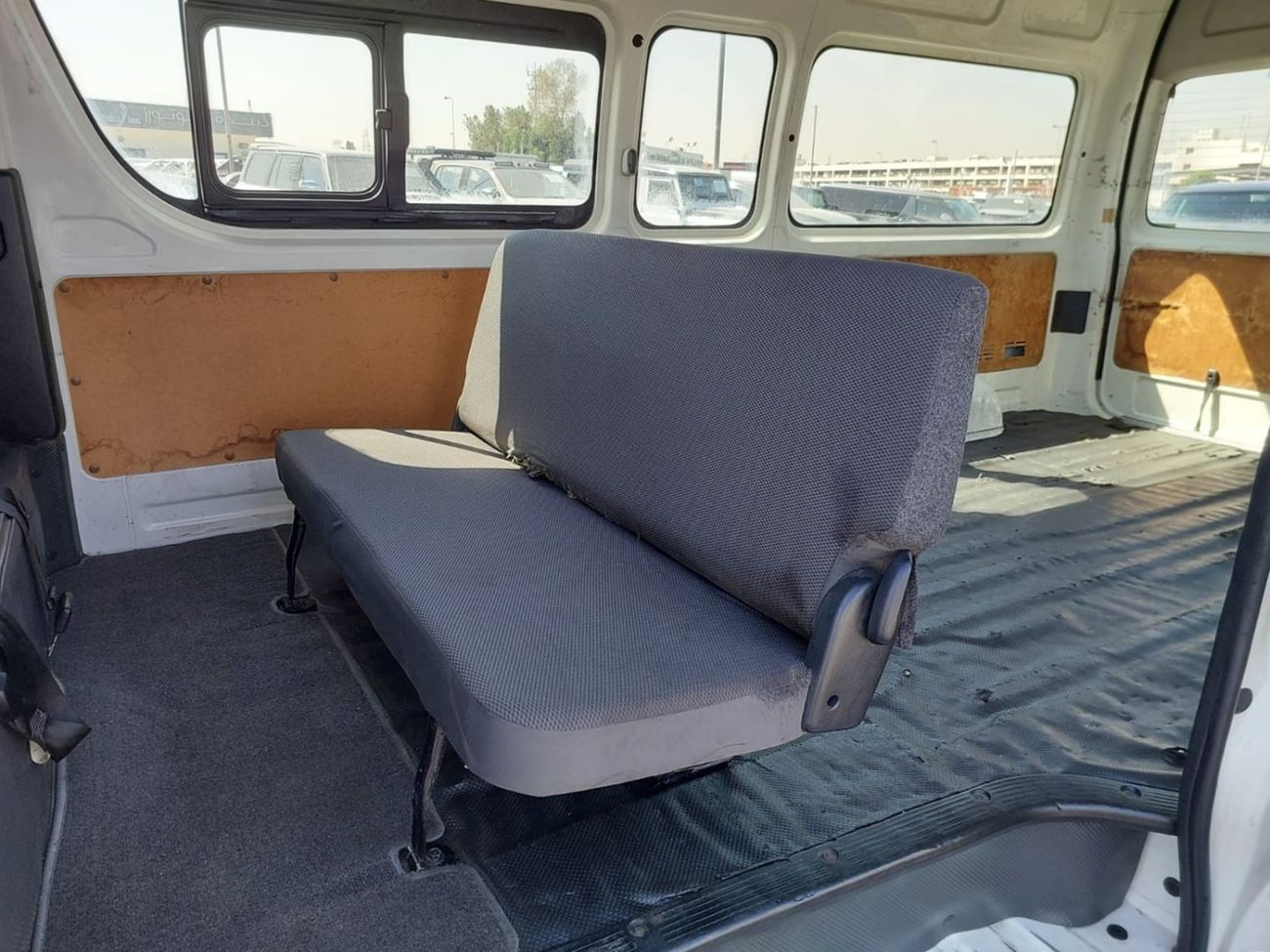 تويوتا هاياس (RAMADAN OFFER) TOYOTA HIACE VAN RHD 2014 MODEL 3.0 L DIESEL AUTOMATIC(PM14171)