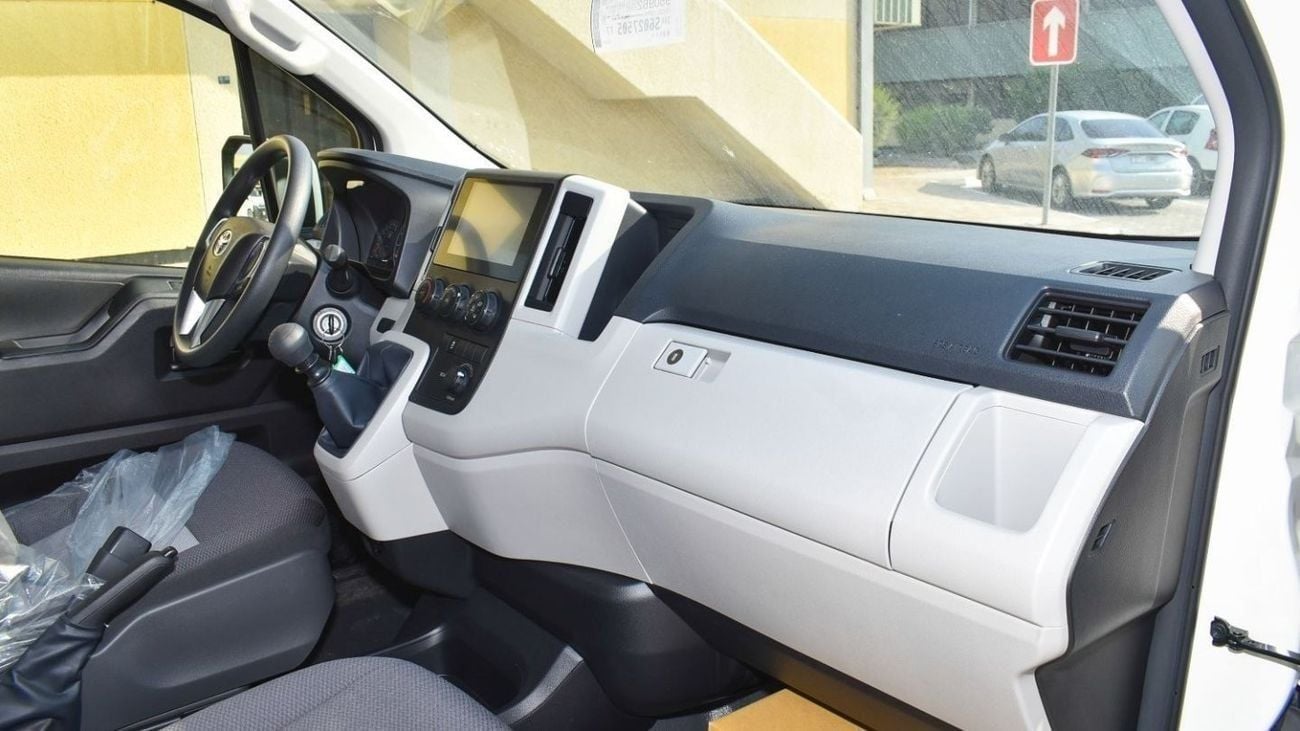 تويوتا هاياس TOYOTA HIACE 3.5L PETROL V6 13 SEATER DX M/T WITH REAR HEATER