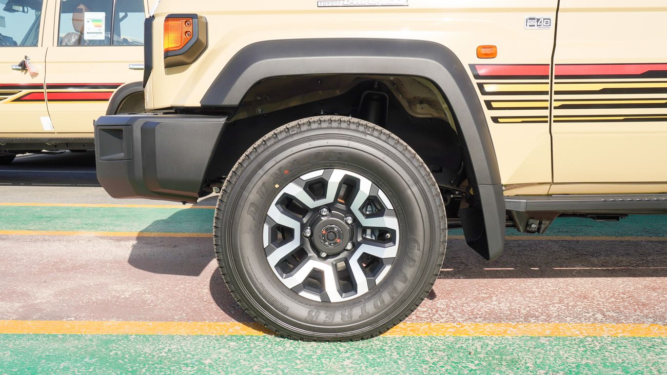 Toyota Land Cruiser 70 LX 2.8L Diesel A/T