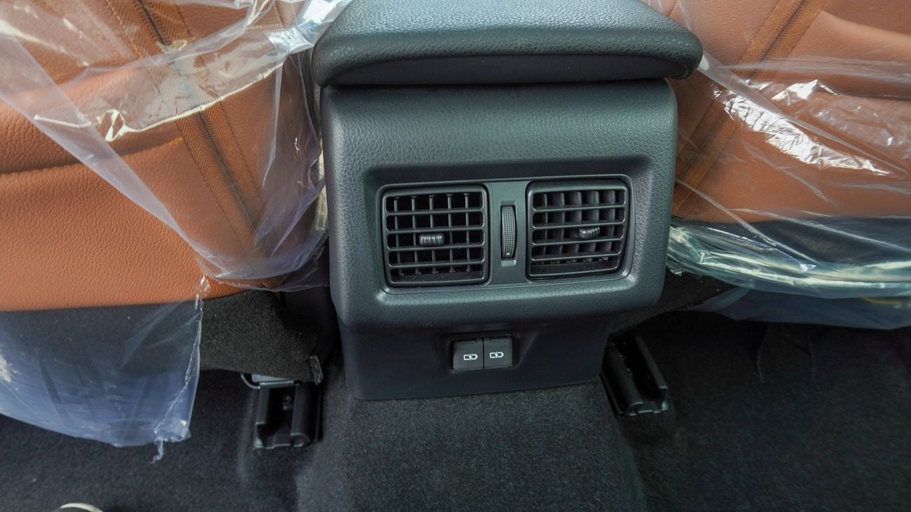 Toyota Camry LE HEV