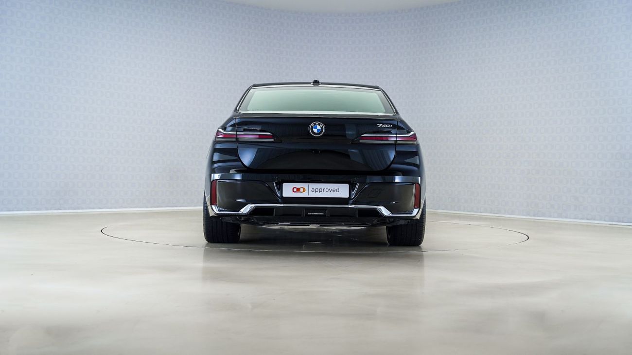 BMW 740i 740i M-Sport | AED 5,852 PM | Warranty & Service June 2028  | GCC