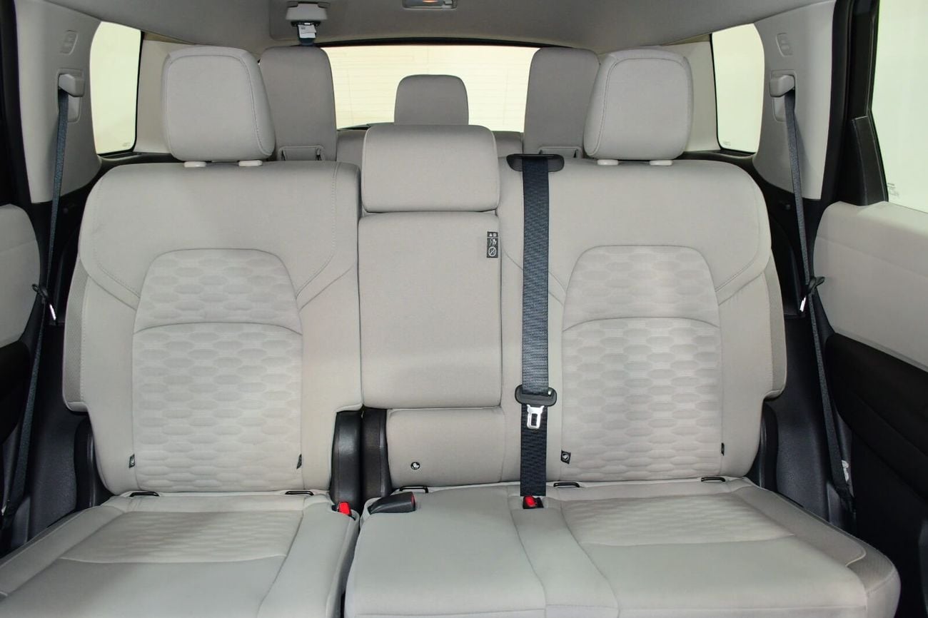 Nissan Pathfinder S 2.0