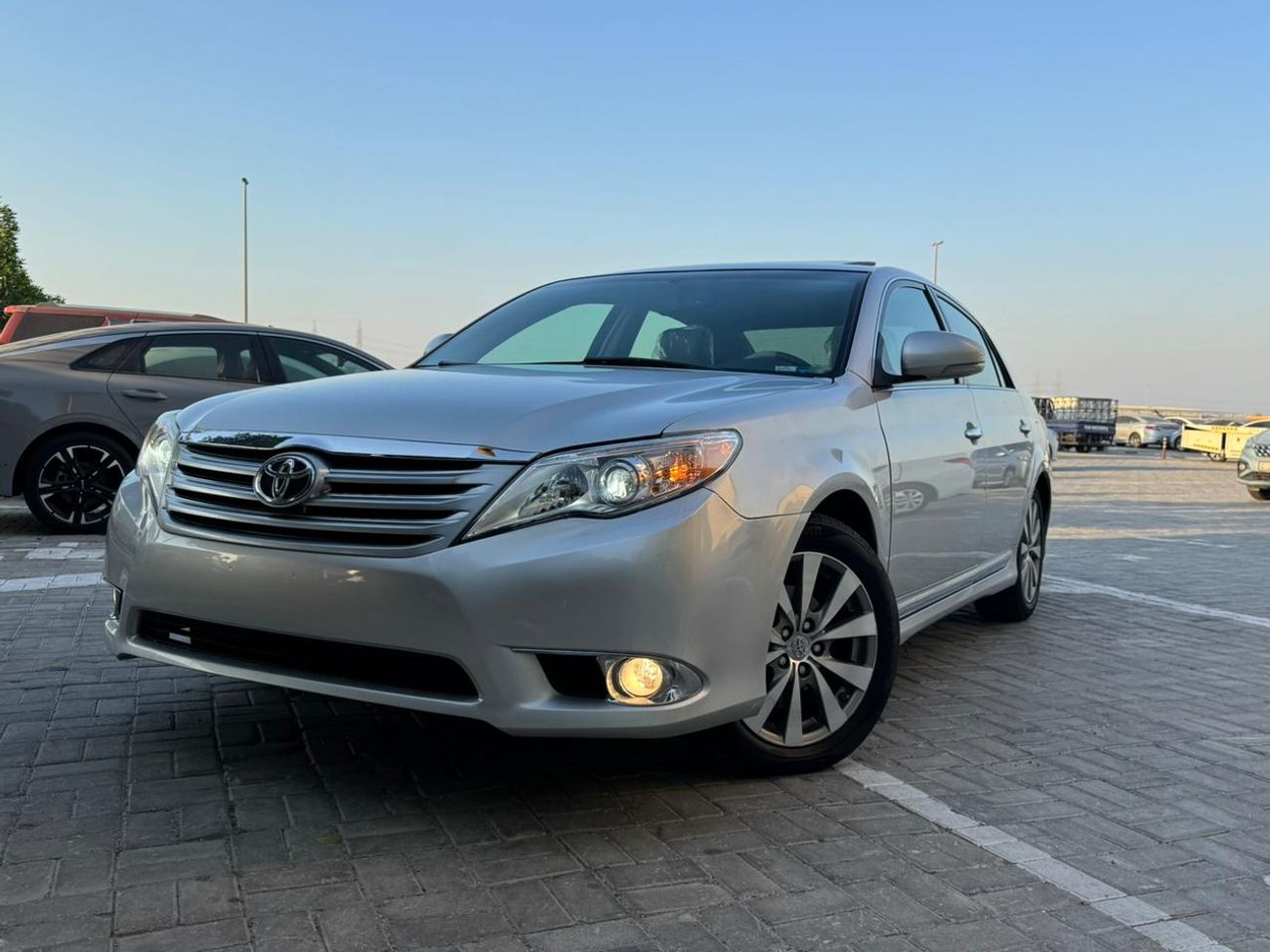 تويوتا افالون Toyota Avalon 2011 limited
