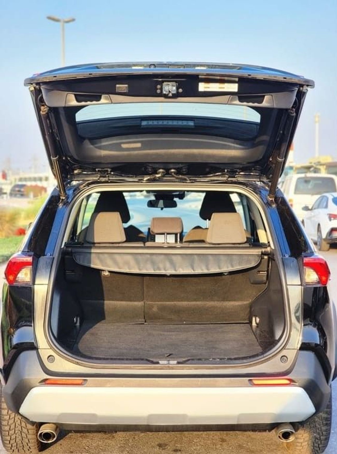 Toyota RAV4 GXR 2.5L 4WD TOYOTA RAV4 4WD XLE full Option