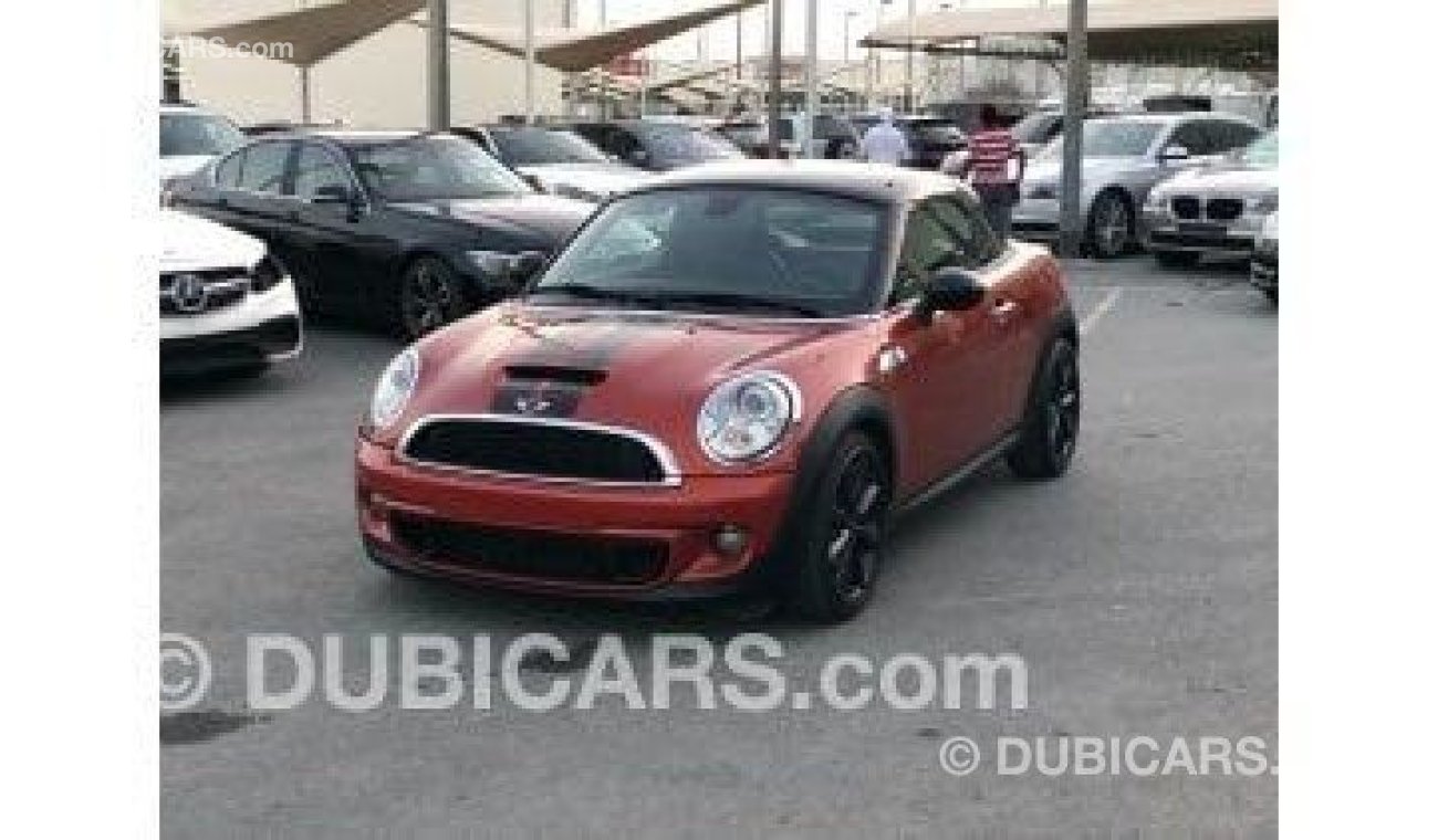 Mini Cooper Coupé 2014 model, excellent condition inside and out, full specifications, leather sea