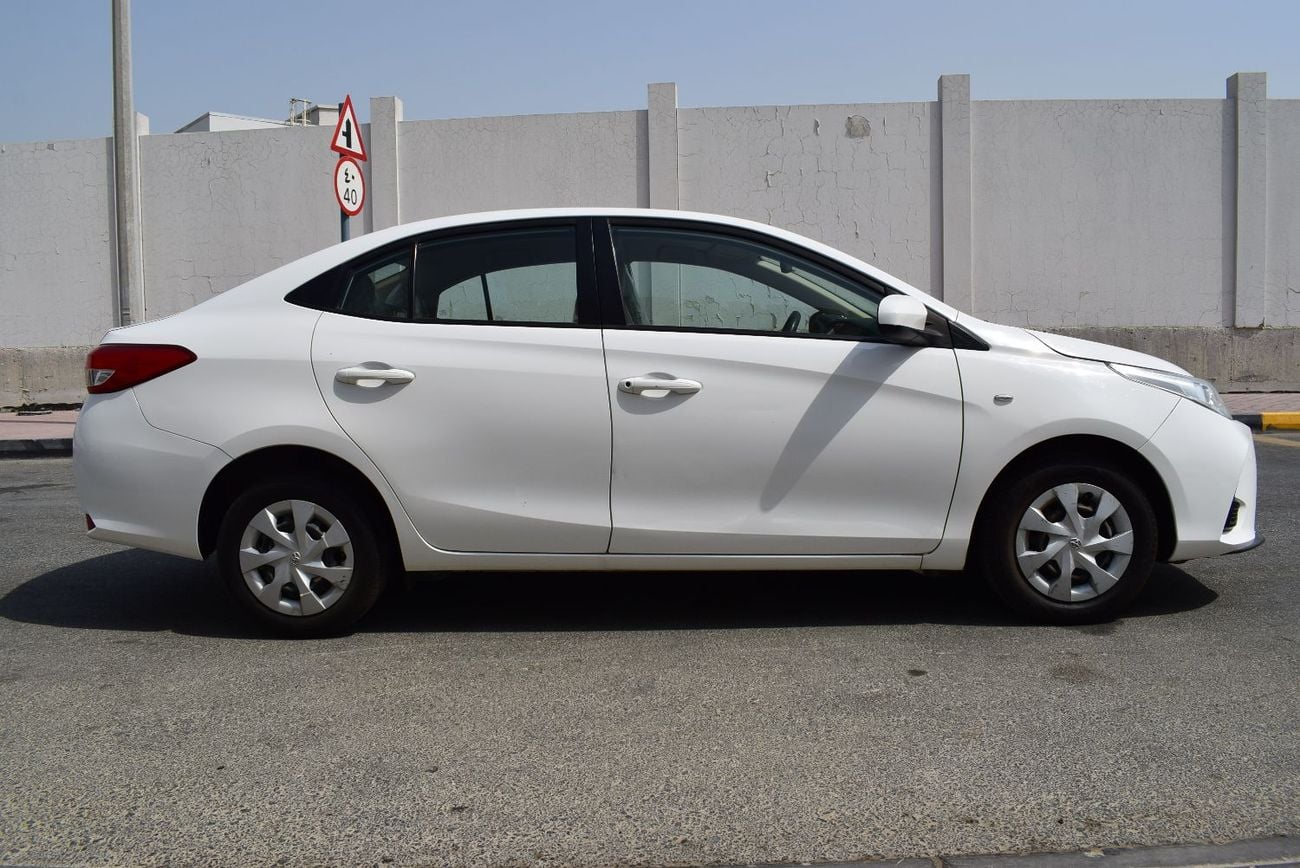 Toyota Yaris E 1.5 , model:2022. Only done 64700 km