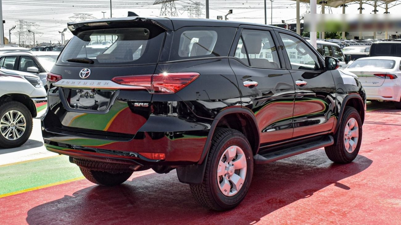 تويوتا فورتونر SR5 2.7L