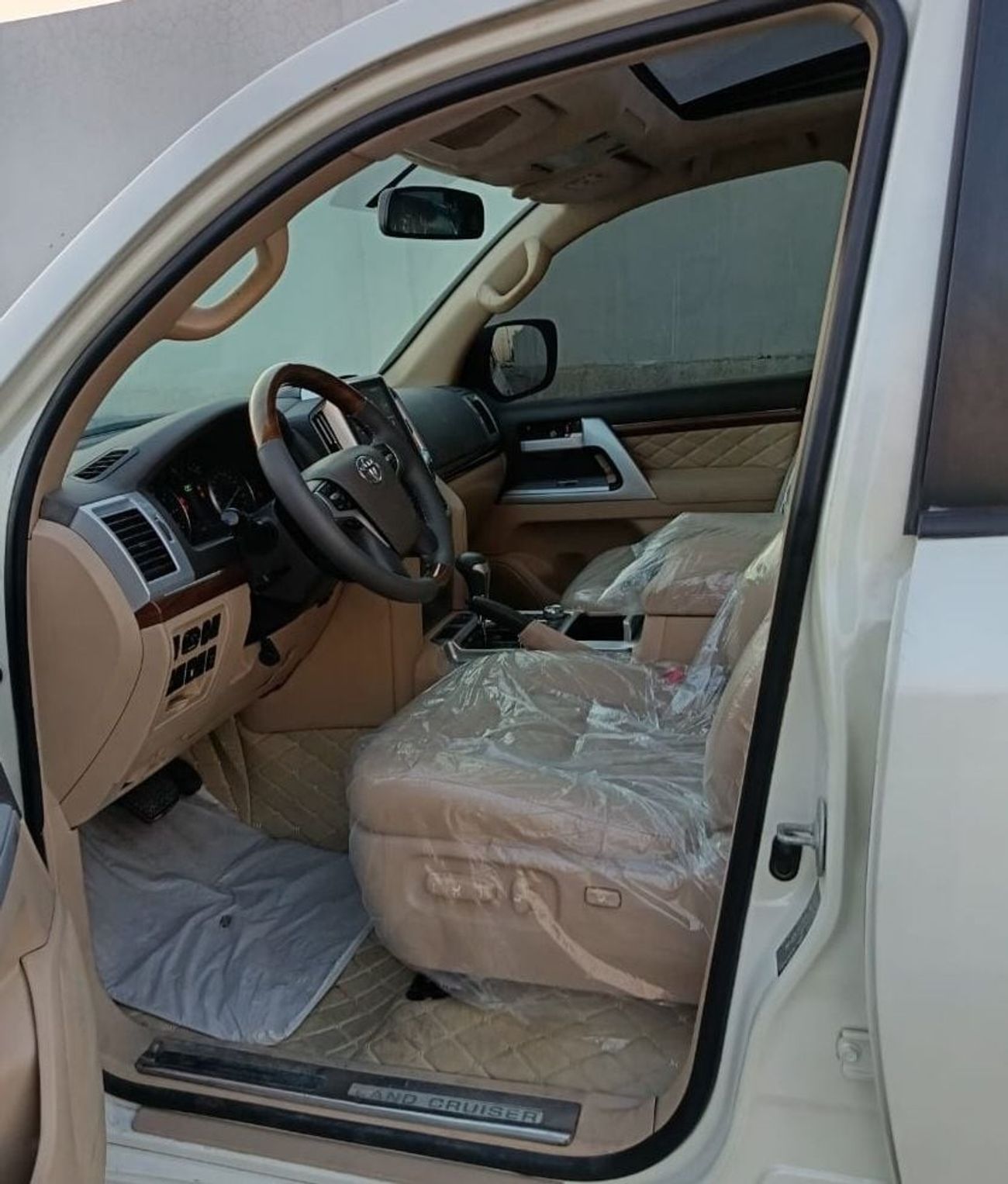 Toyota Land Cruiser GXR 2013 v8 change 2021kt