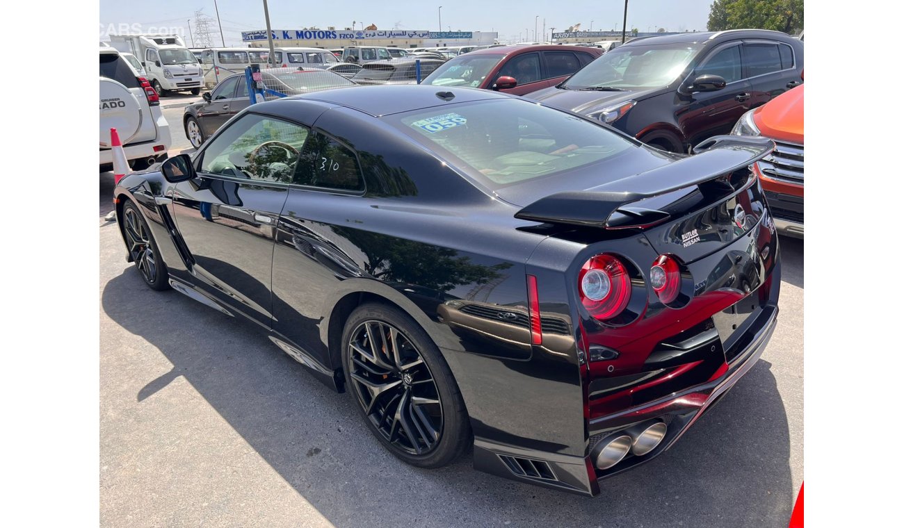 نيسان GT-R BRAND NEW NISSAN GT-R 2018 (ONLY 3 CARS LEFT)