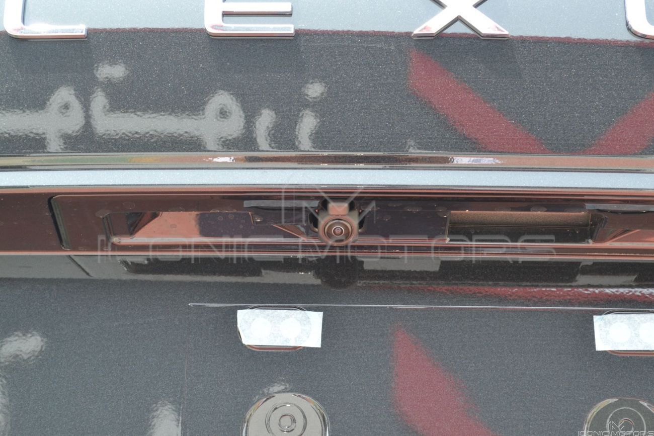 Lexus LX 700h Signature