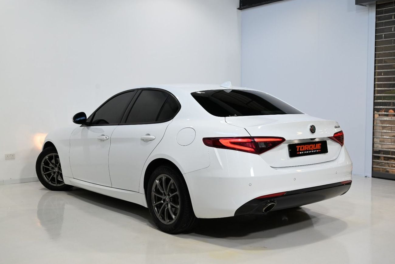 Alfa Romeo Giulia STD 2022 Alfa Romeo Giulia, 2027 Alfa Warranty and Service Pack, Alfa Service History, GCC