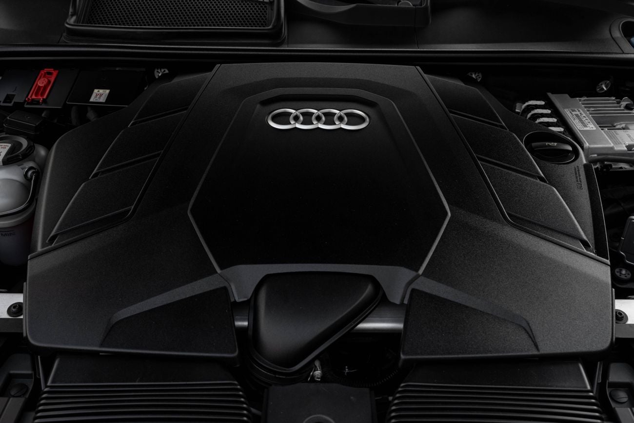 أودي Q8 Q8 S-Line | 3,917 P.M | 0% Downpayment | AUDI WARRANTY & SERVICE