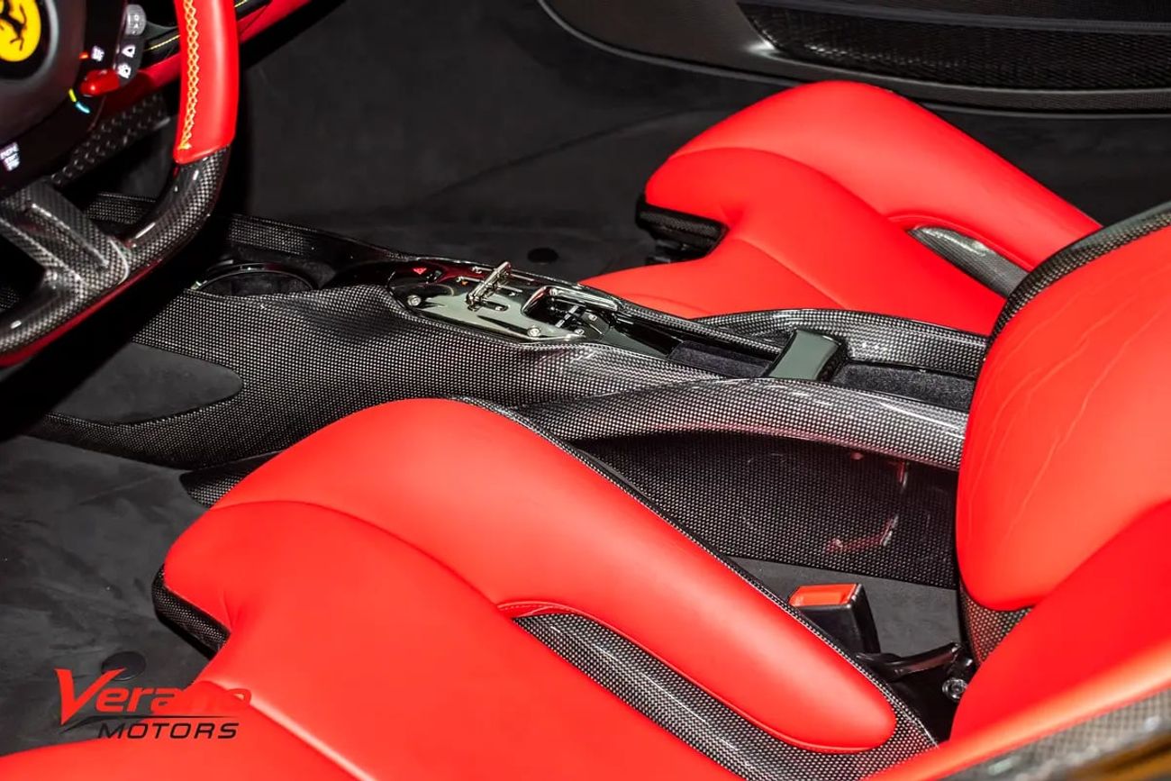 فيراري SF90 ستراديل SF90 Assetto Fiorano | Extended Carbon Spec | Al Tayer Service And Warranty | Full Spec