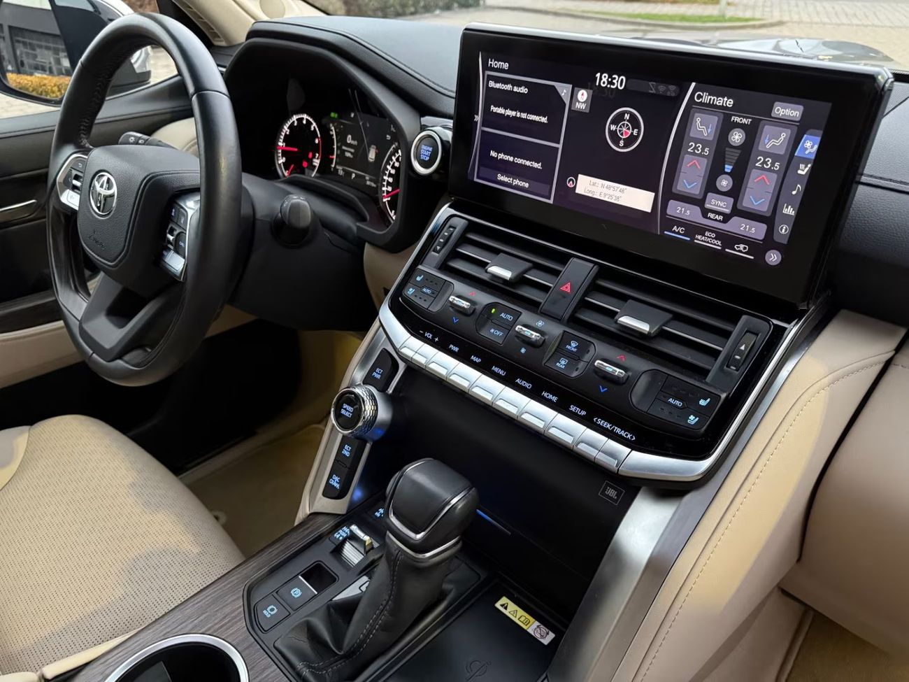 Toyota Land Cruiser LC300