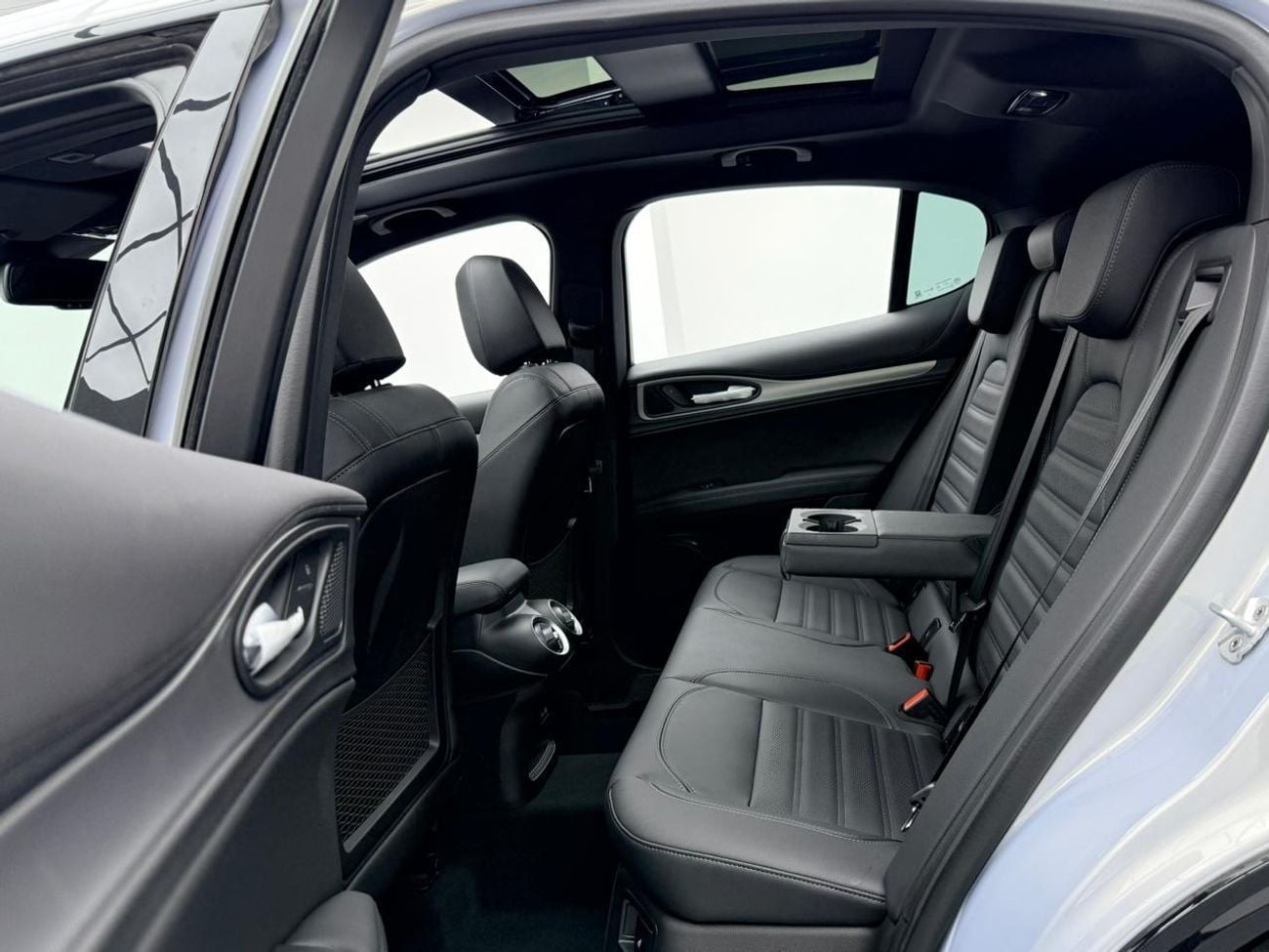Alfa Romeo Stelvio 2025 Alfa Romeo Stelvio Q4 Veloce, 5 Years Alfa Romeo Warranty And Service Pack, GCC